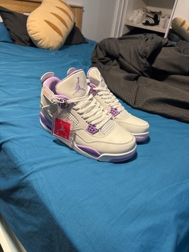 Customer photo review of Air Jordan 4 Purple Oreo
