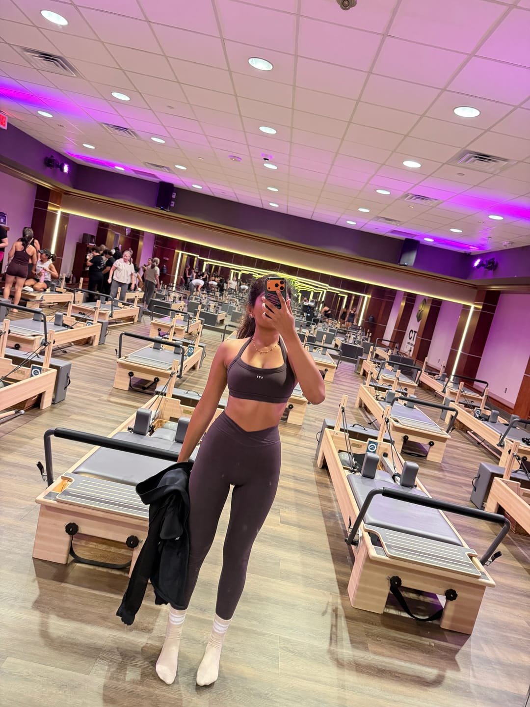 Customer photo review of The V Legging Espresso