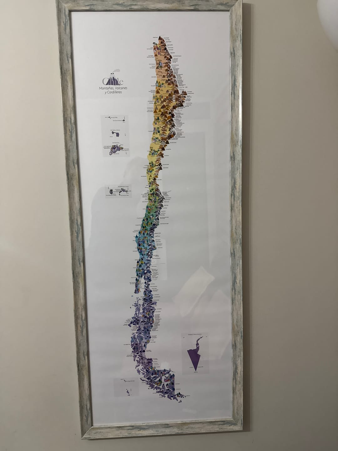 Customer photo review of Mapa de Montañas Volcanes y Cordilleras de Chile - Lámina