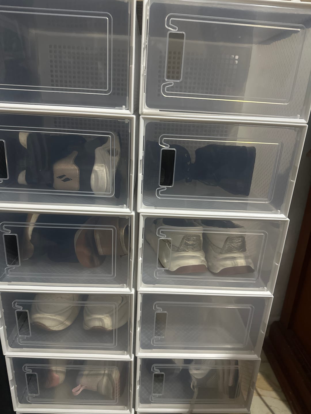Customer photo review of Set de Cajas Apilable para Zapatos