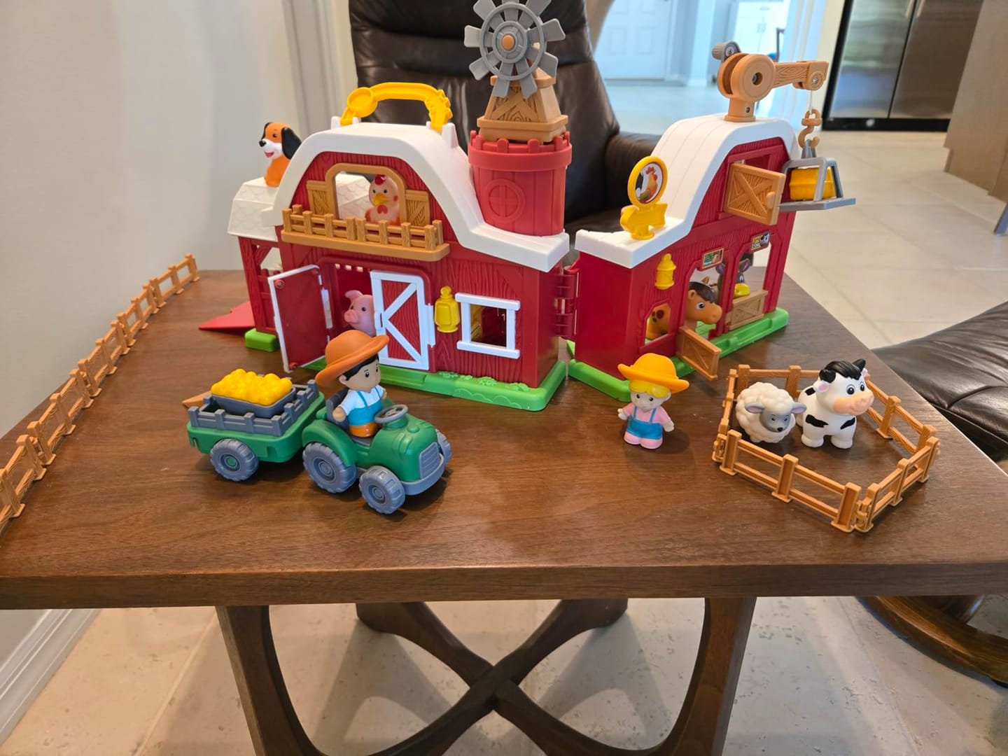 Customer photo review of Farm Barn Playset Toy