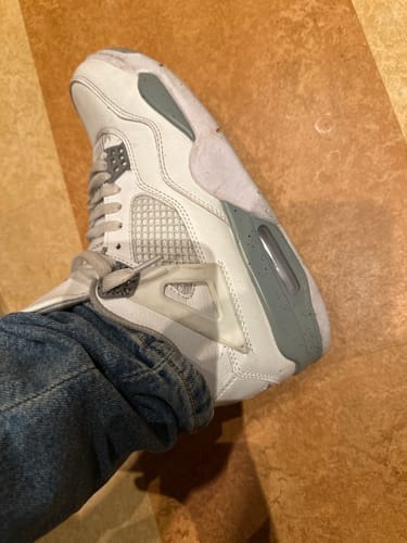 Customer photo review of Air Jordan 4 White oreo