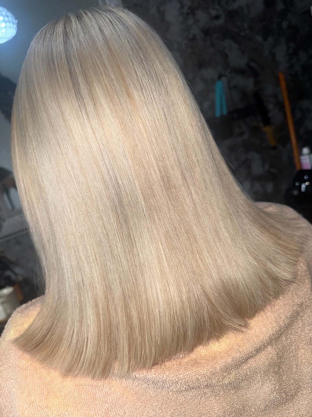 Customer photo review of Stranded 14" Seamless Clip-in Human Hair Extension (95g) - Colour #18/22 Iris