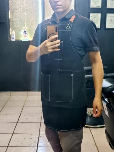 Customer photo review of Tablier de Cuisine Noir Femme