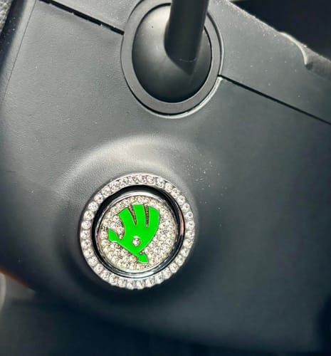 Customer photo review of 3er-Pack Kristall Startknopf Ringe fürs Auto