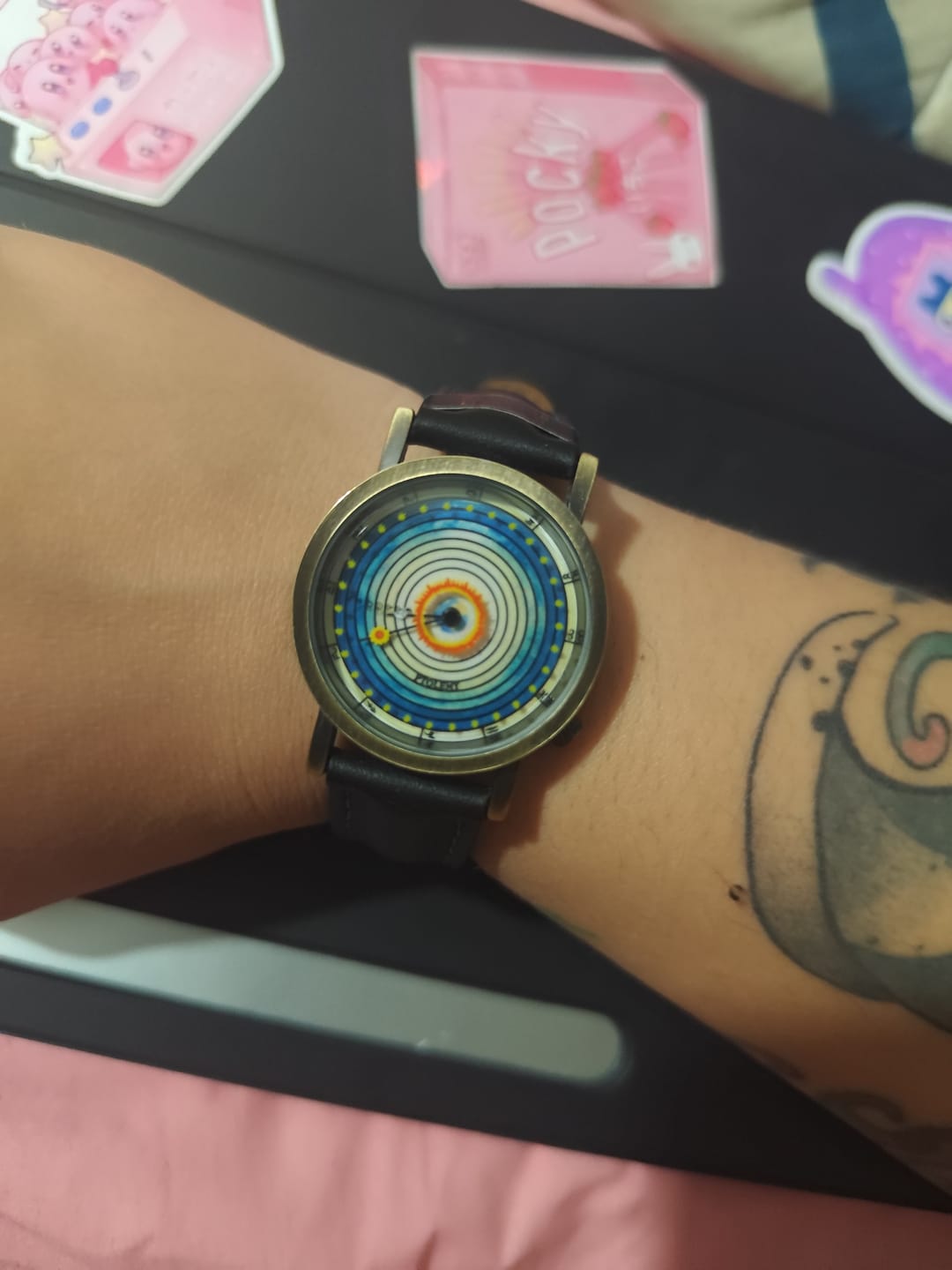 Customer photo review of Reloj Análogo Philosophers Guild Sistema de Ptolomeo 33mm