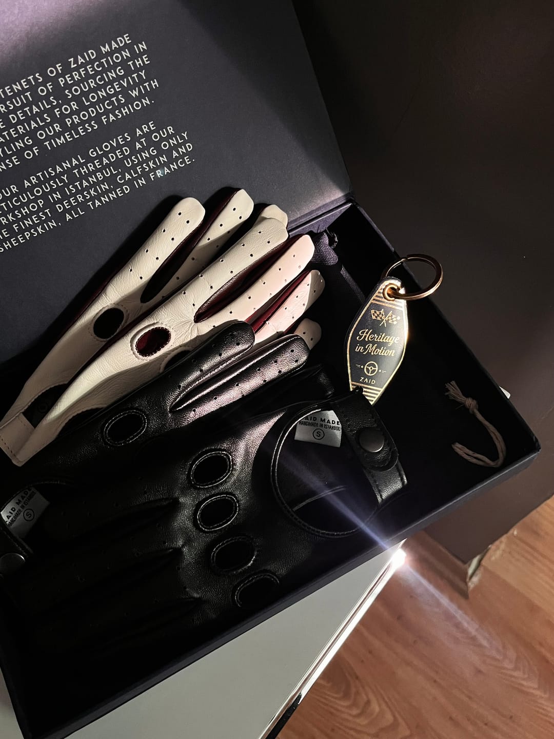 Customer photo review of Kadın Deri Sürücü Eldiveni Siyah