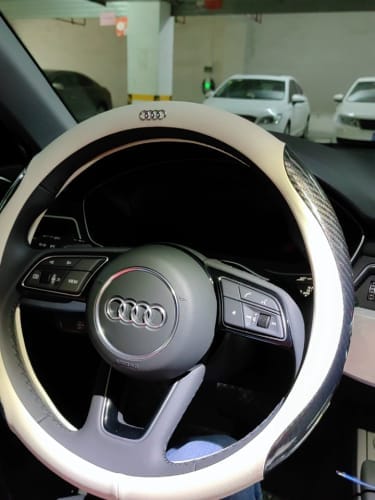 Customer photo review of Personalisierte Lederabdeckung für das Auto-Lenkrad