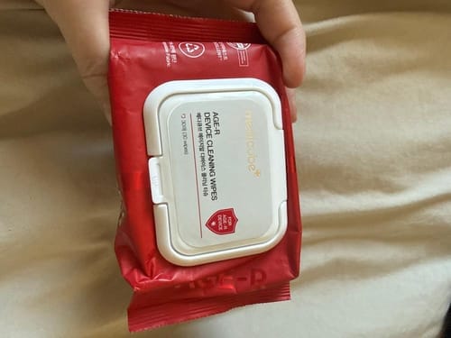 Customer photo review of Cleansing Wipes