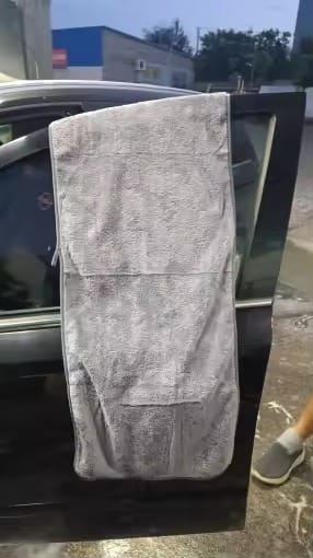 Customer photo review of OneDry™ XL One-Pass Drying Towel — Ultra-Plush Microfiber