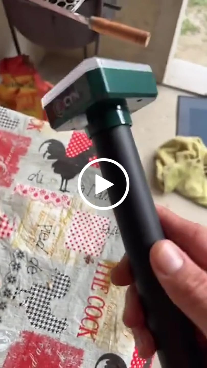 Customer video review of Repelente Solar Ultra Sônico Espanta Pragas 24 Horas A Prova d'água