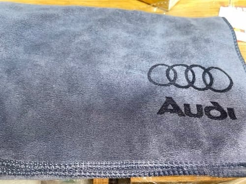 Customer photo review of Personalisierte Mikrofaser-Tücher: Schnelle Entfernung von Flecken im Auto
