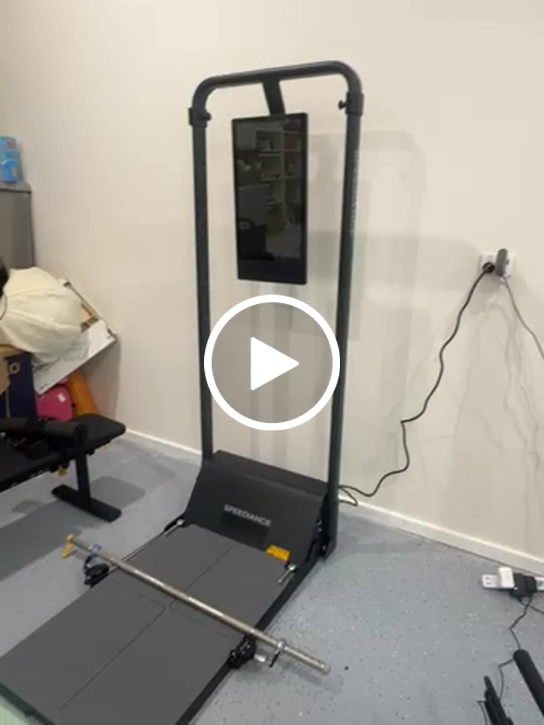 Customer video review of Squat Belt