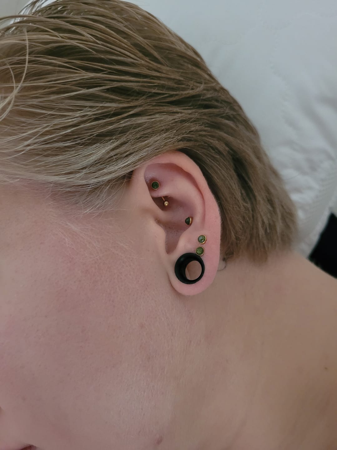 Customer photo review of Piercing Curved Barbell mit Schmuckstein - 1H/07