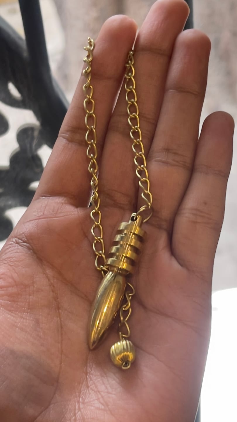 Customer photo review of Brass 4-Plated Dowsing Pendulum – Vastu Remedy for Chakra Healing & Reiki Diagnosis | Ideal for Energy Detection & Spiritual Work | 25 cm Long