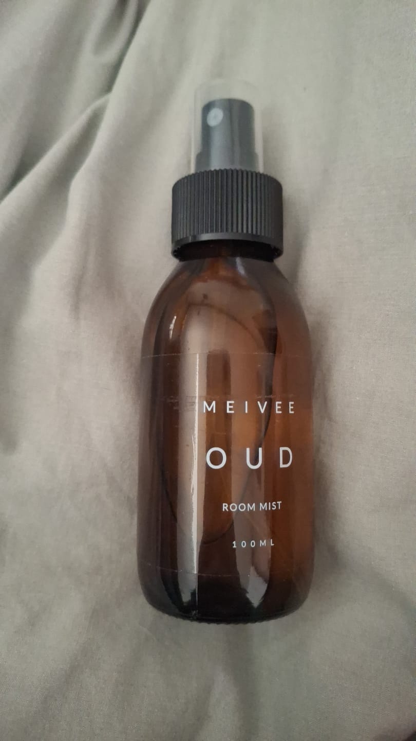 Customer photo review of Meivee Signature Oud Room Mist