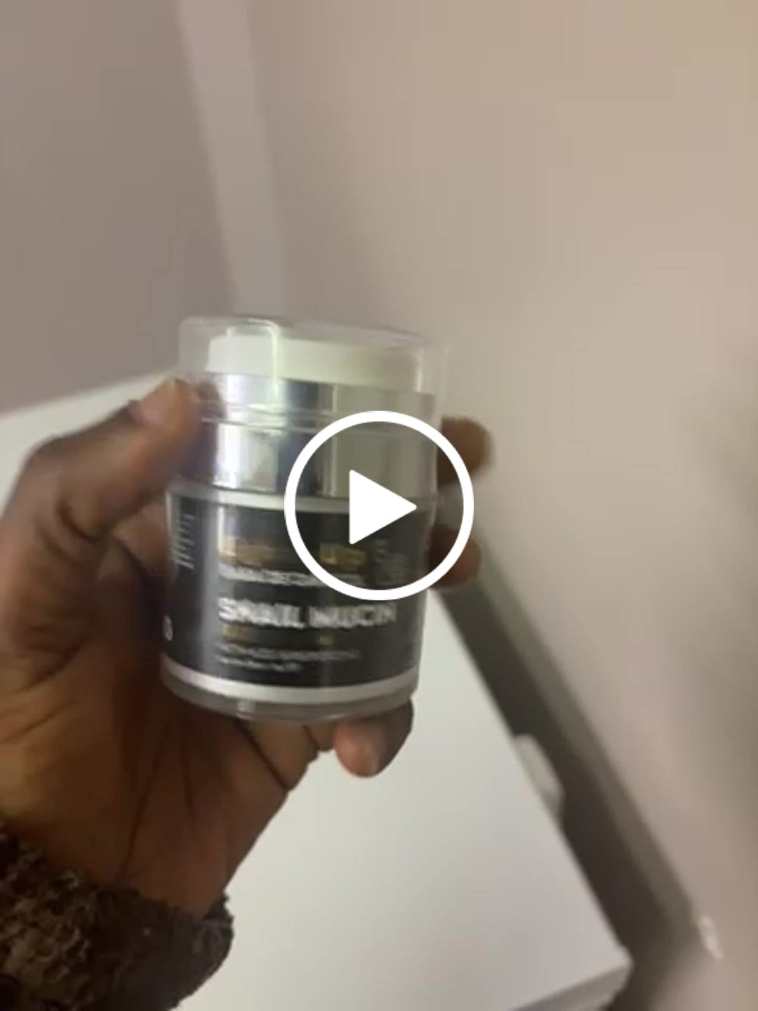 Customer video review of LightenUp Baba de Caracol Snail Mucin Face Cream 30ml