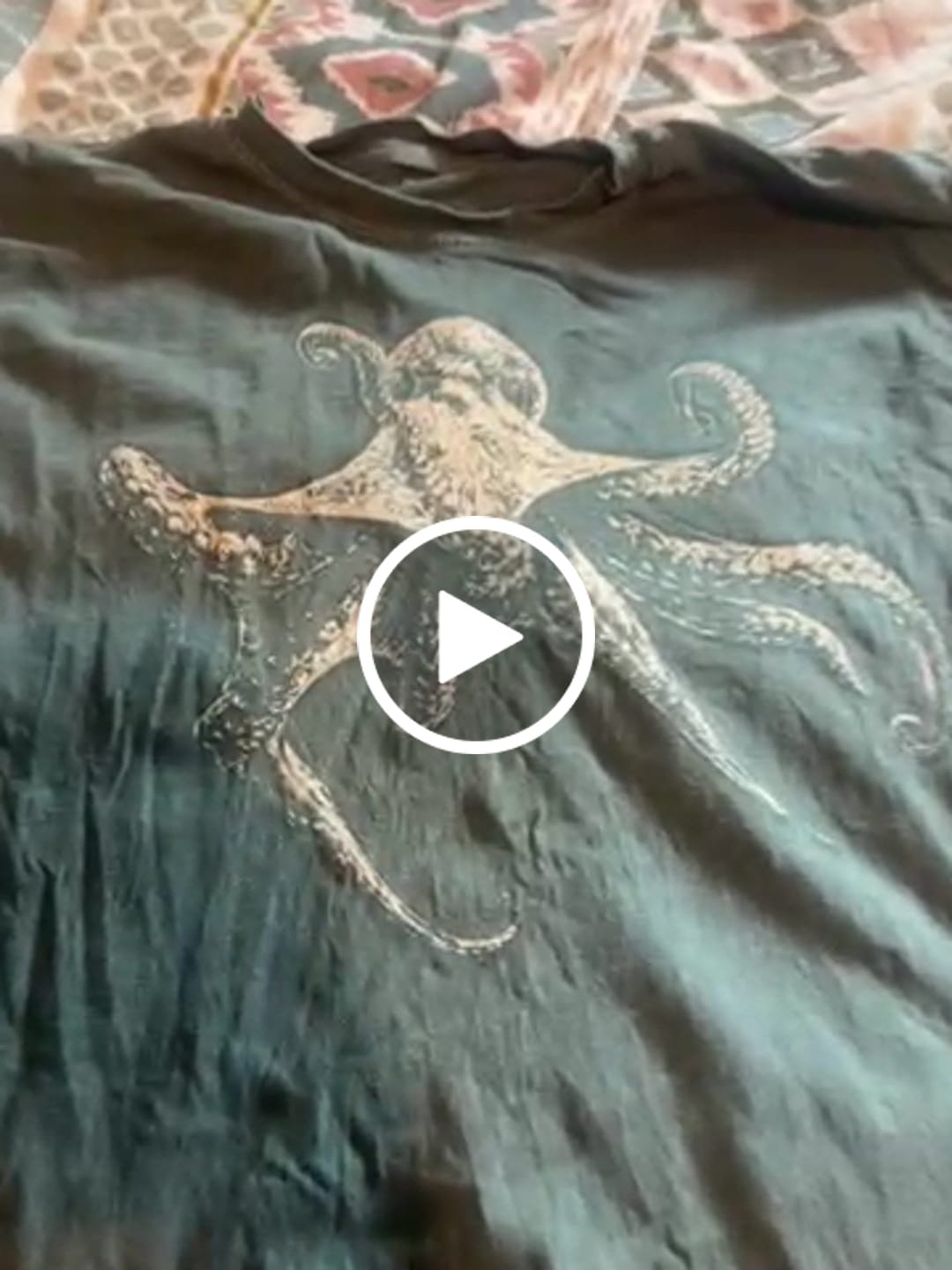 Customer video review of Octopus Soul T-Shirt