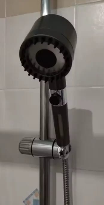 Customer photo review of Doccino Filtrante ZEROTRACCE: Meno Tracce e Più Pulizia nella Tua Doccia