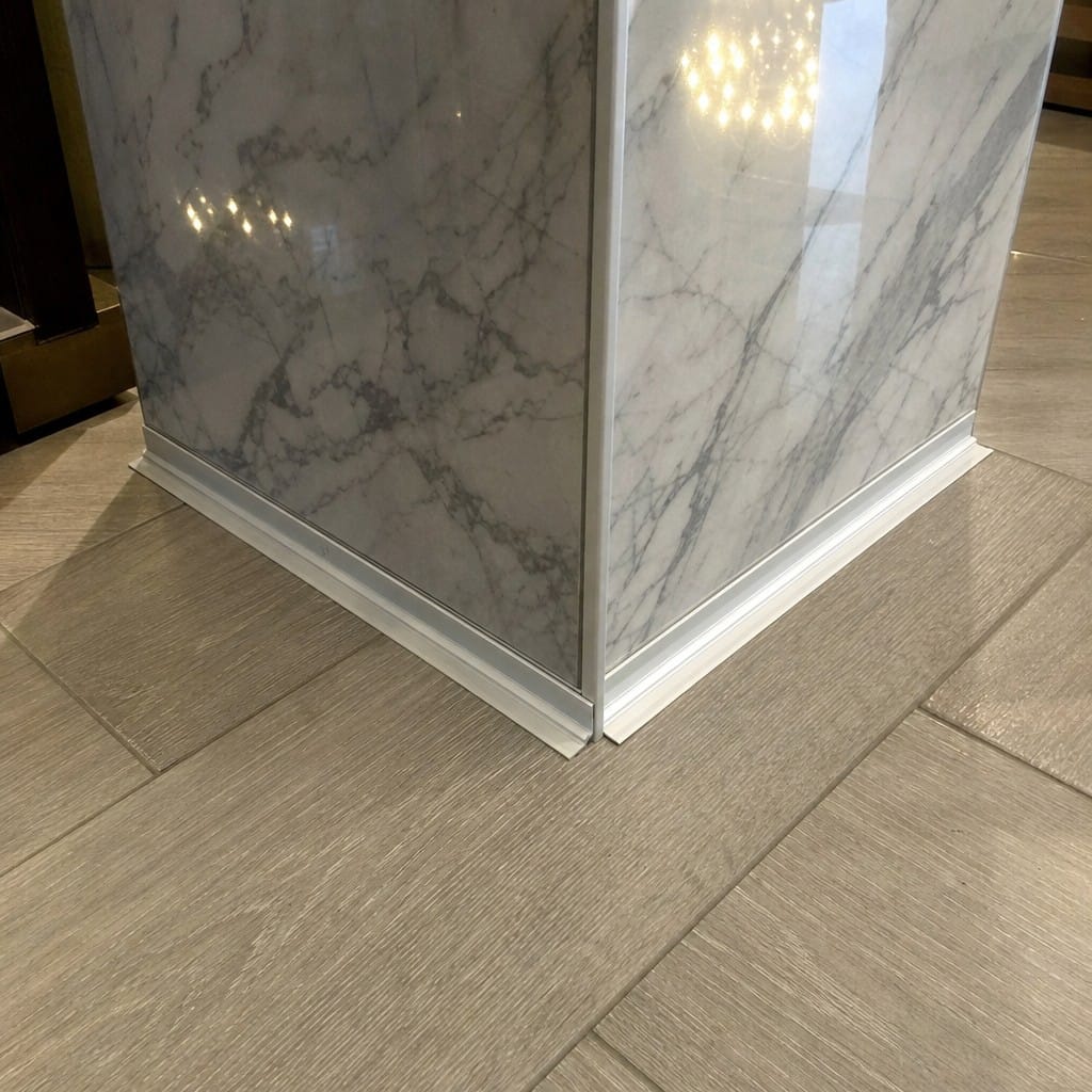 Customer photo review of Aluminium Stair Corner Trim 28x28mm - Inner Corner for 5mm LVT
