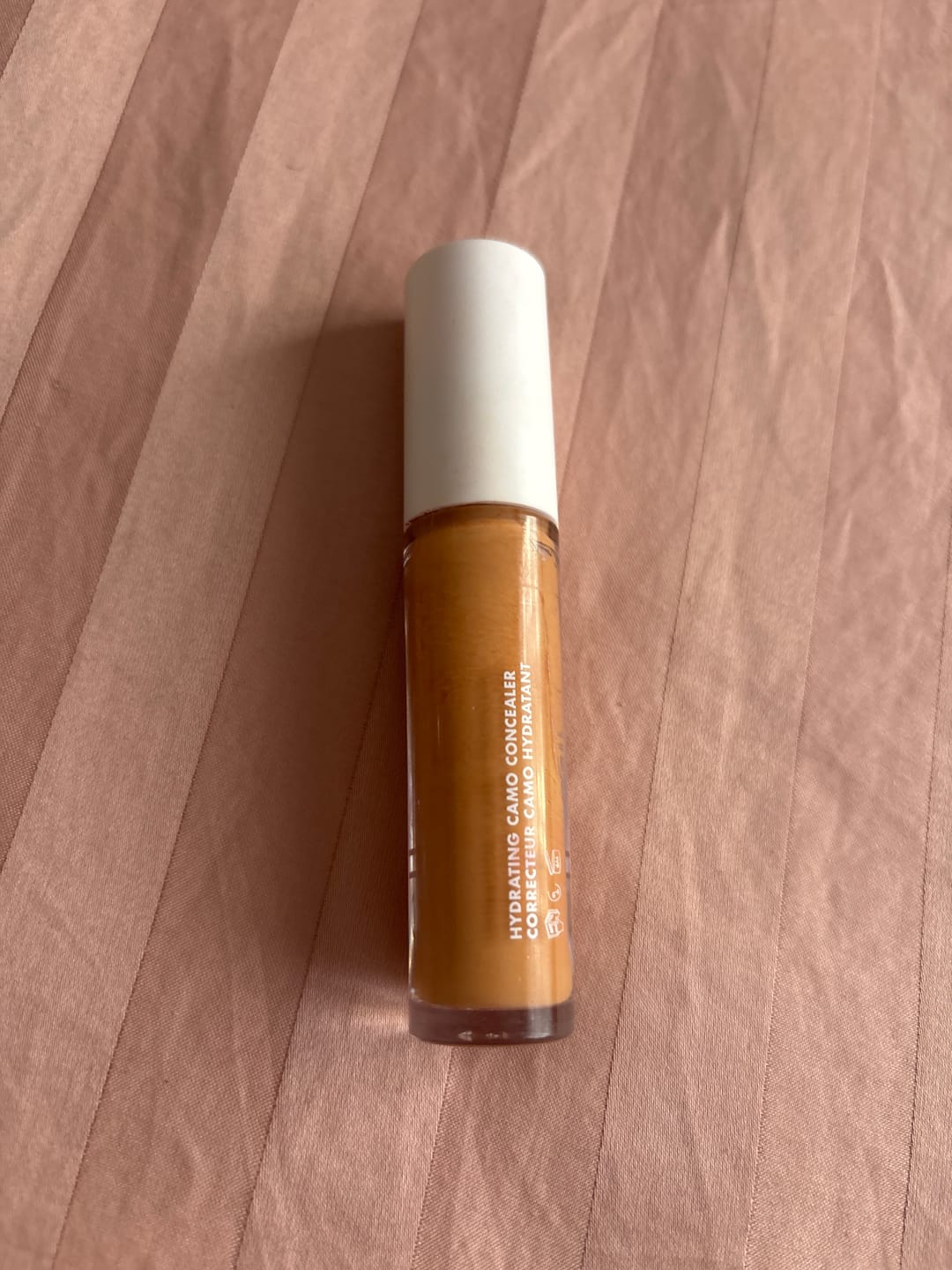 Customer photo review of Hydrating Camo Concealer