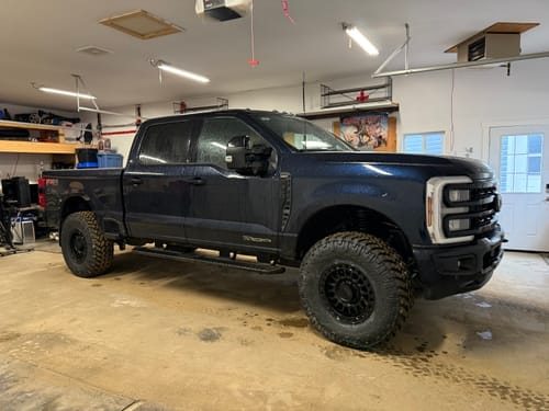 Customer photo review of 2017-2026 Powerstroke Stage 2 Leveling Kit (KRFD17STAGE2FOX)