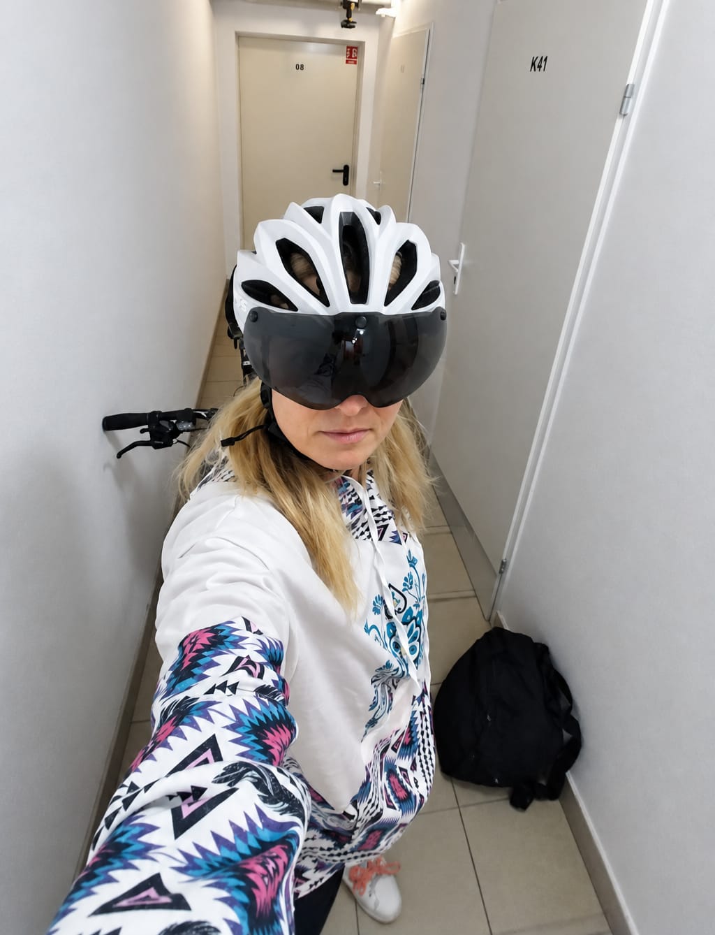 Customer photo review of Kask Rowerowy Dla Dorosłych z Goglami Zmieniającymi Kolor -TT-36