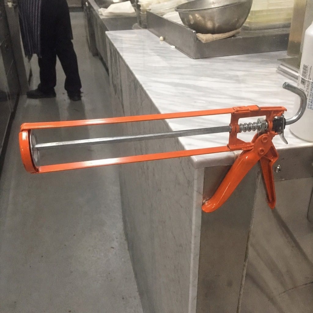 Customer photo review of Metal Skeleton Gun for Large Gap Filling Adhesive Heavy Duty