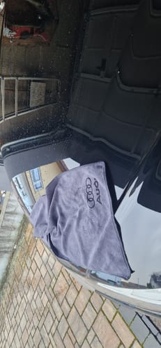 Customer photo review of Personalisierte Mikrofaser-Tücher: Schnelle Entfernung von Flecken im Auto
