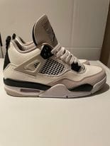 Customer photo review of Air Jordan 4 Military Black