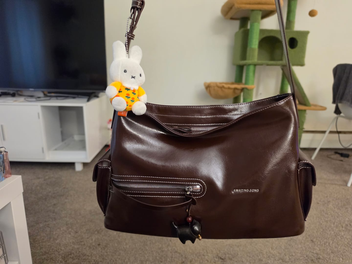 Customer photo review of Liqueur Fang Hobo Bag