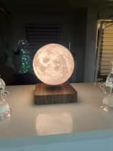 Customer photo review of LUNEA™ — Lampe Lune en Lévitation Magnétique