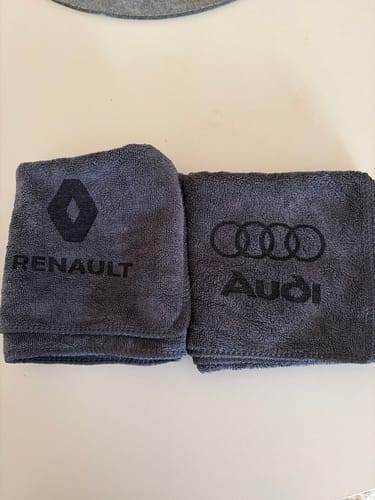 Customer photo review of Personalisierte Mikrofaser-Tücher: Schnelle Entfernung von Flecken im Auto