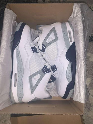 Customer photo review of Air Jordan 4 Military Black