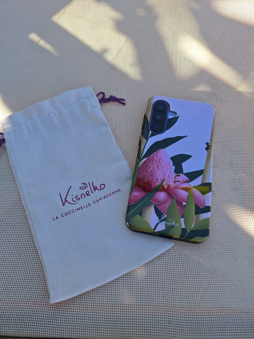 Customer photo review of Coque Rose de porcelaine