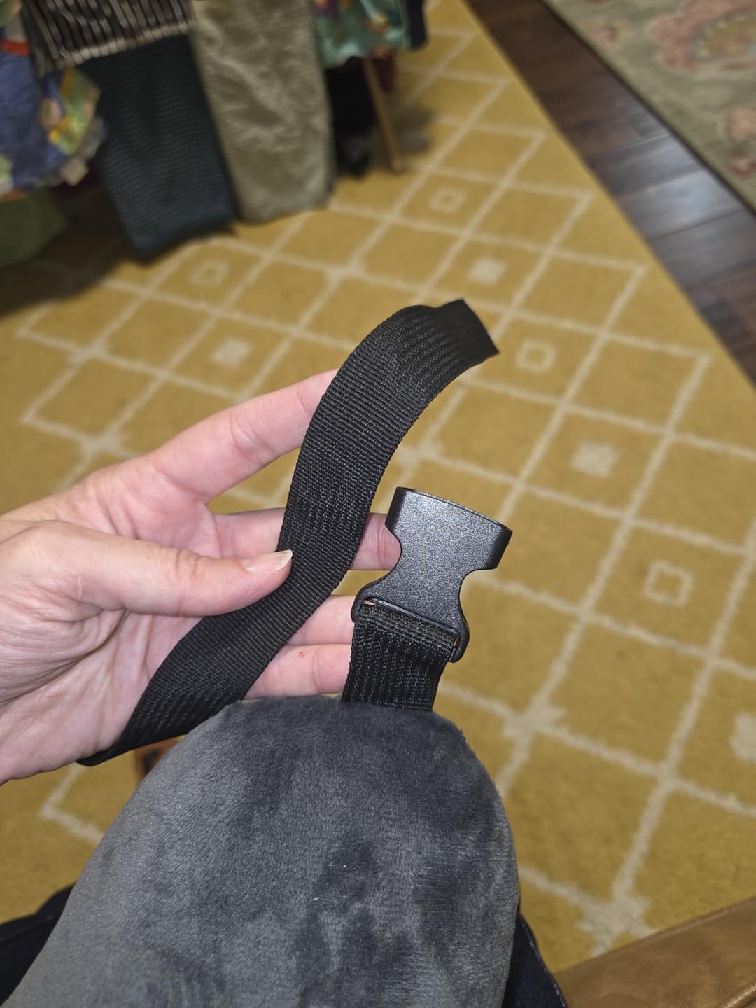 Customer photo review of Bomae™ X shaped premium neck pillow