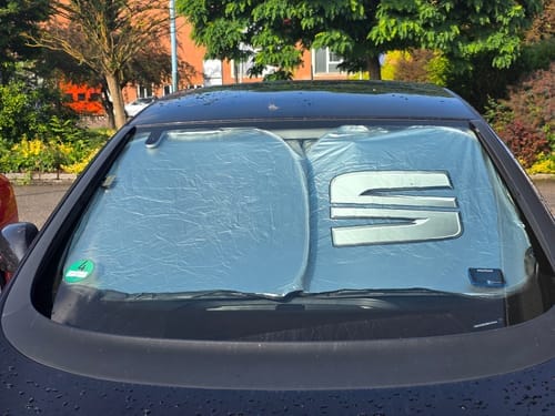 Customer photo review of Faltbare Auto-Sonnenblende mit Logo