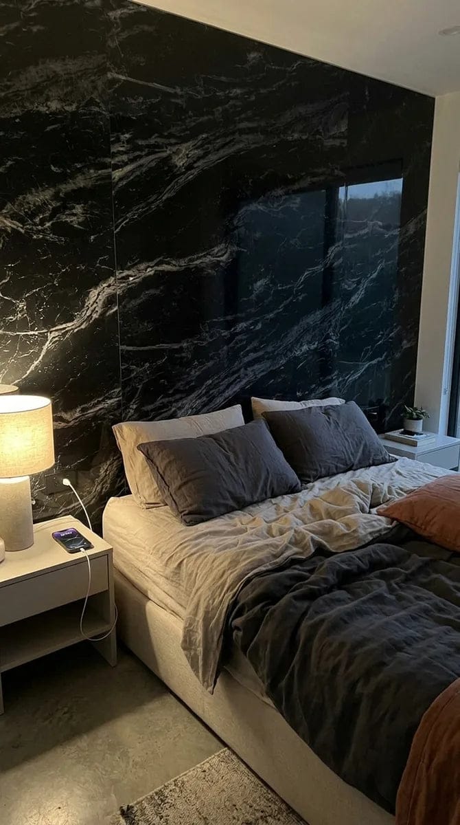 Customer photo review of Panneau PVC - Effet Marbre Noir - 250 x 120 cm – 100% Imperméable - 15 ans Garantie