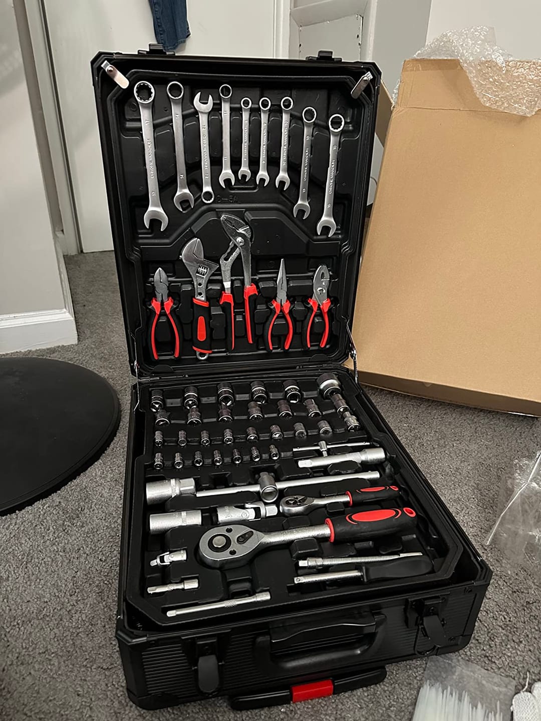Customer photo review of PROMASTERTOOL™ 899-Piece Professional Tool Kit