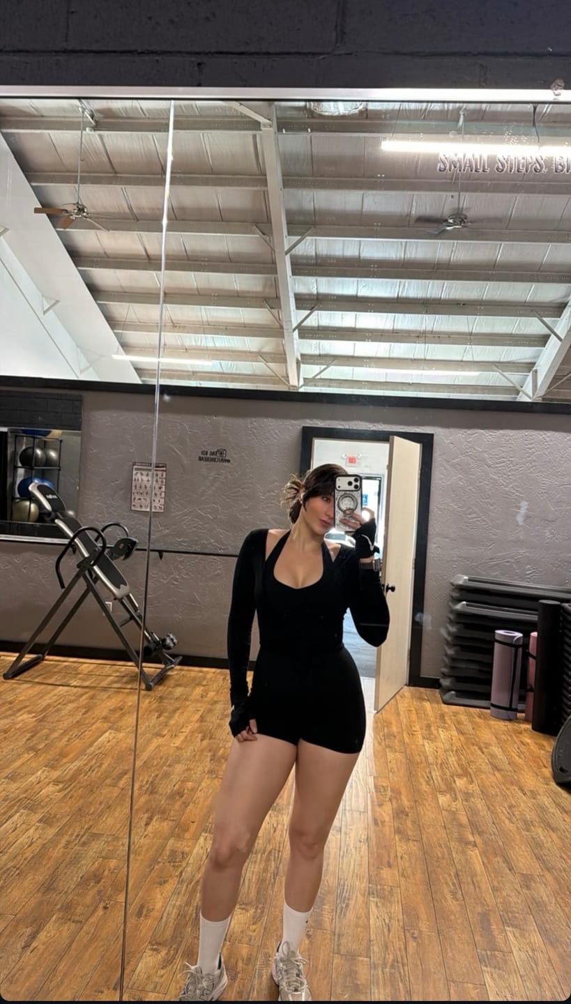 Customer photo review of W4338 Wrap Top