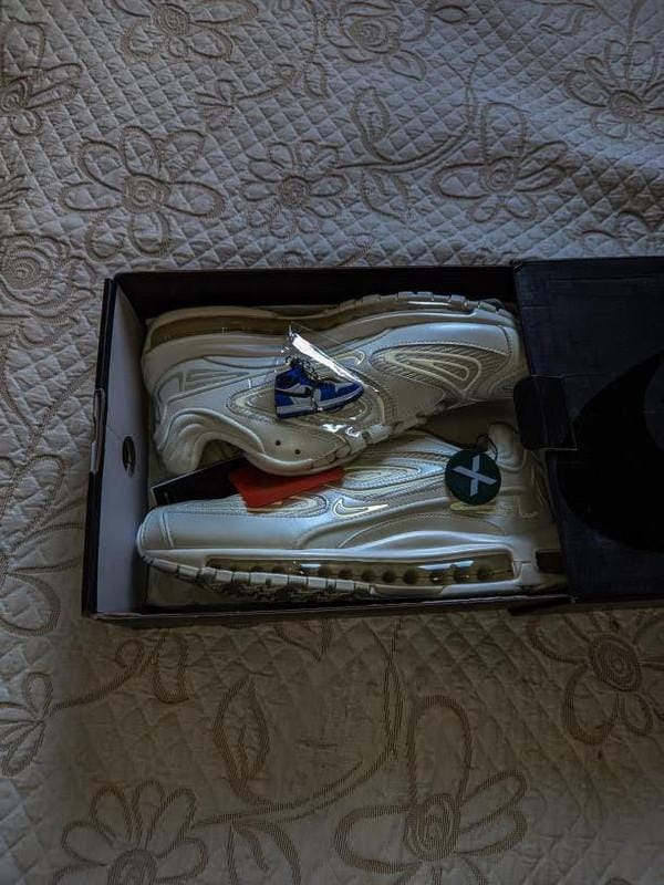 Customer photo review of SUPREME x Air Max 98 TL SP "White"