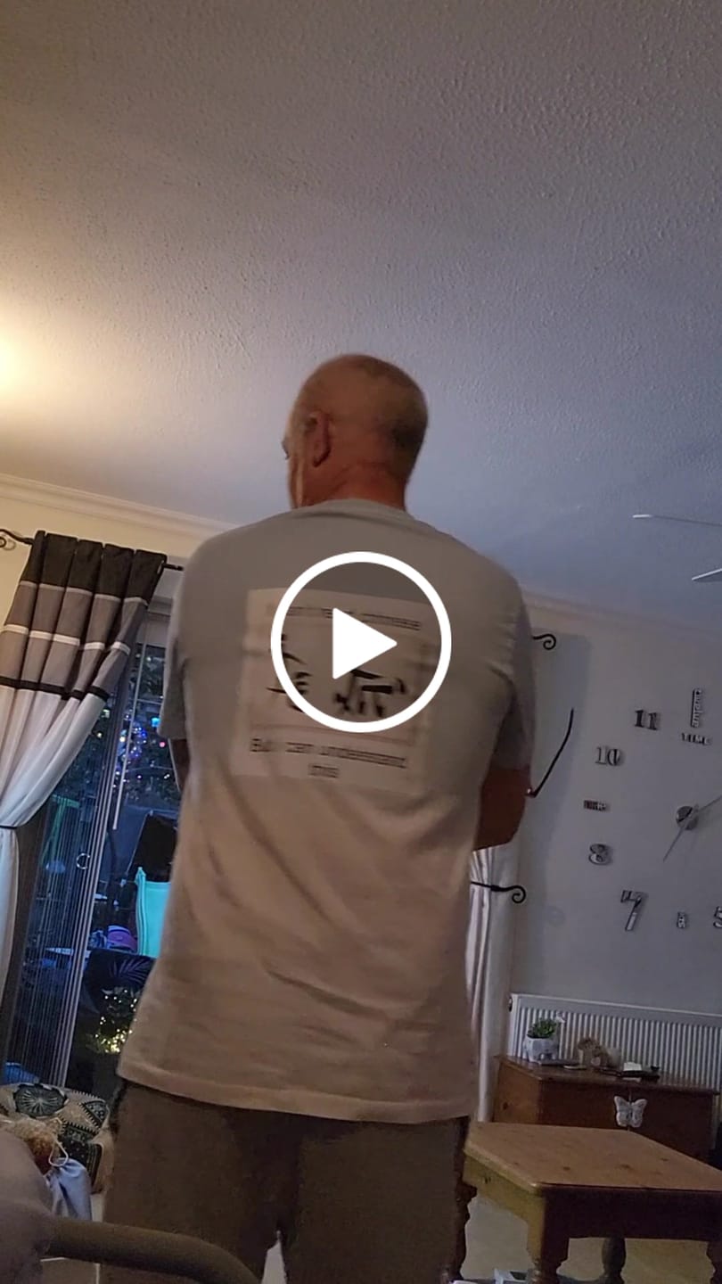 Customer video review of Unisex organic dip-dye t-shirt