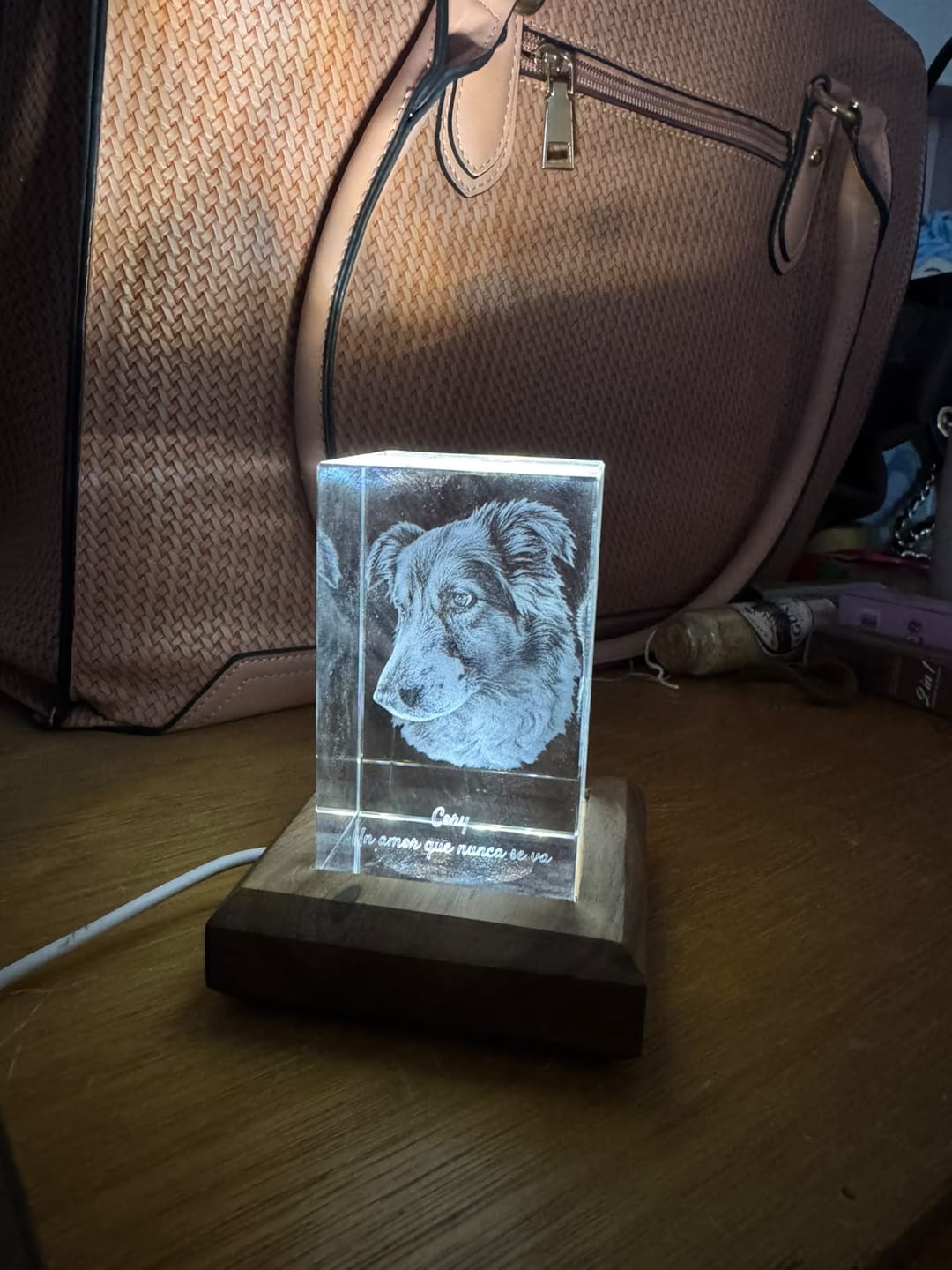 Customer photo review of Cubo de Cristal 3D Personalizado con Foto y Luz LED