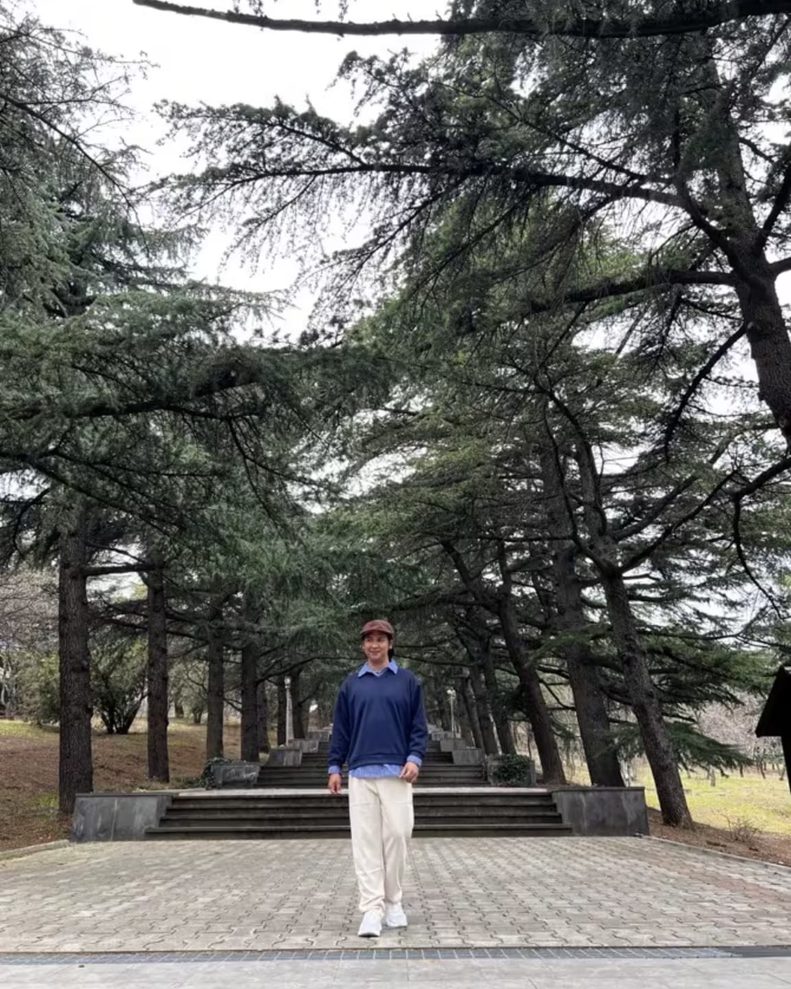 Customer photo review of Men's Lace-up Oxford Dress Shoes