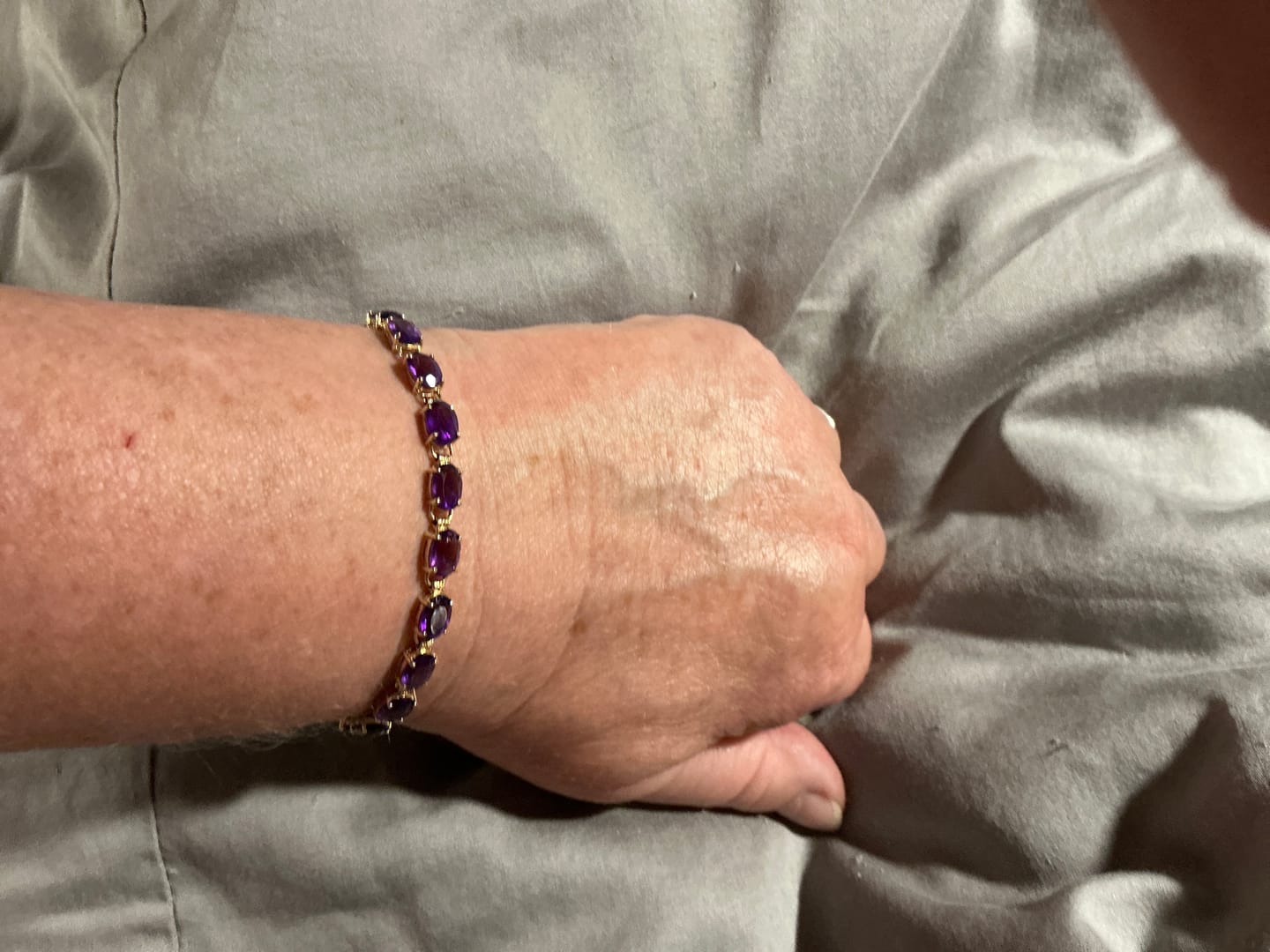 Customer photo review of Vintage 14k Yellow Gold 13.54cttw Amethyst Royal Purple Oval Line Bracelet 7"