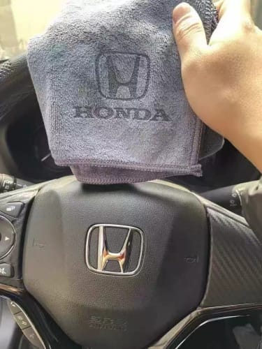 Customer photo review of Personalisierte Mikrofaser-Tücher: Schnelle Entfernung von Flecken im Auto