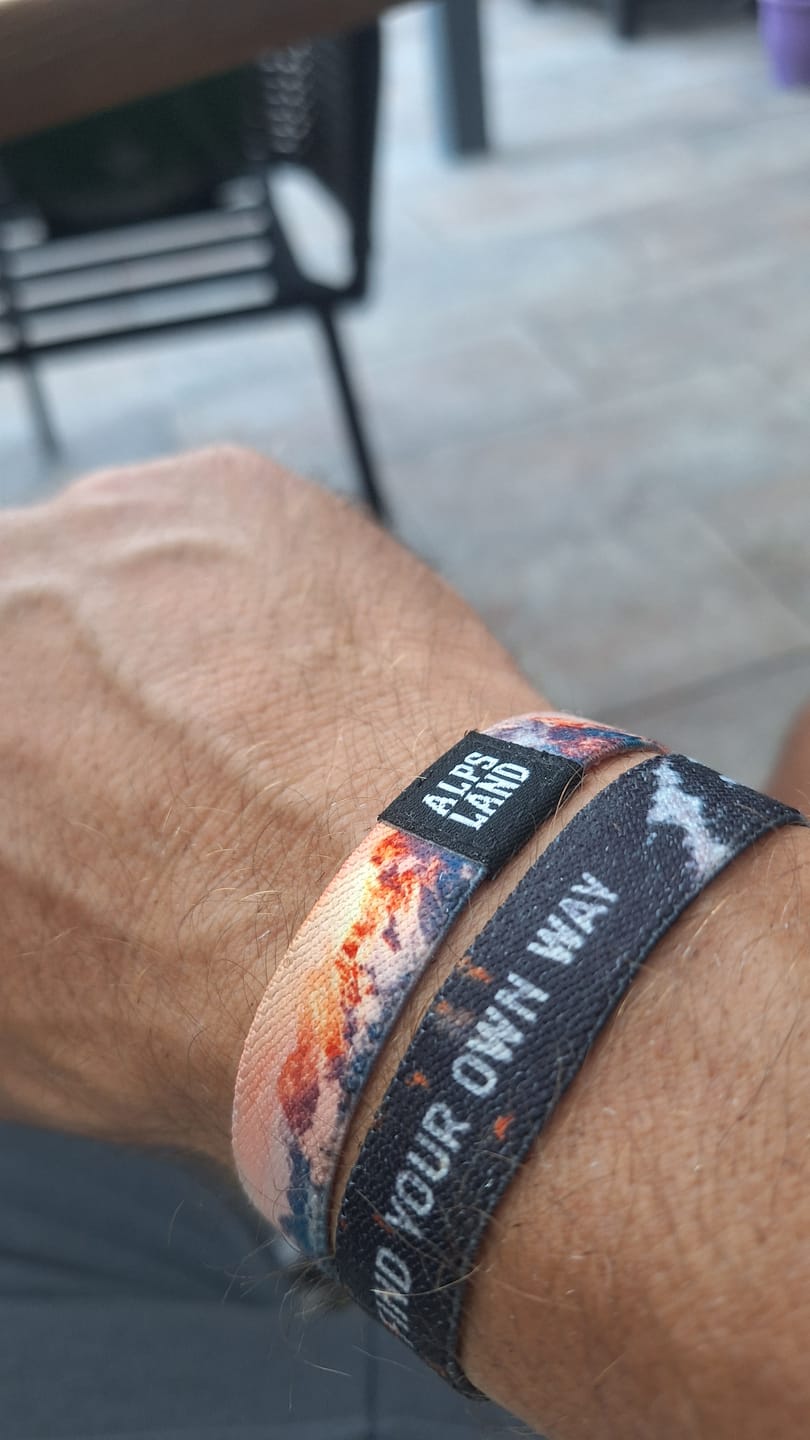 Customer photo review of Catch The Sunrise - Elastisches Armband