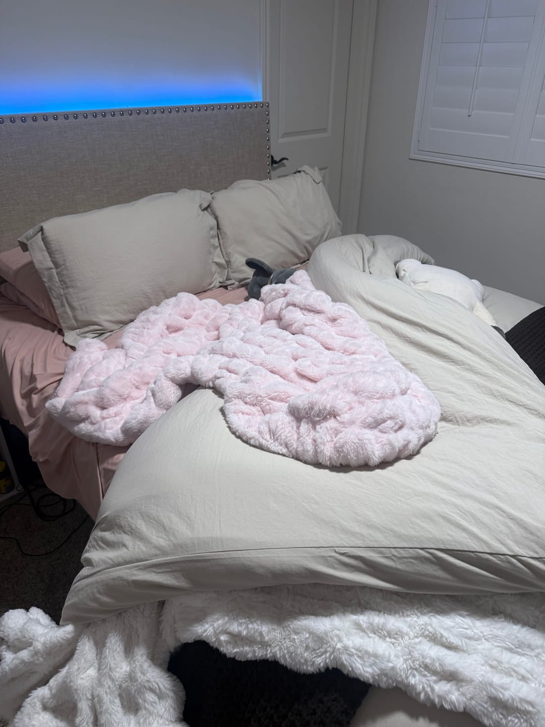 Customer photo review of Hugs Light Carnation Blanket