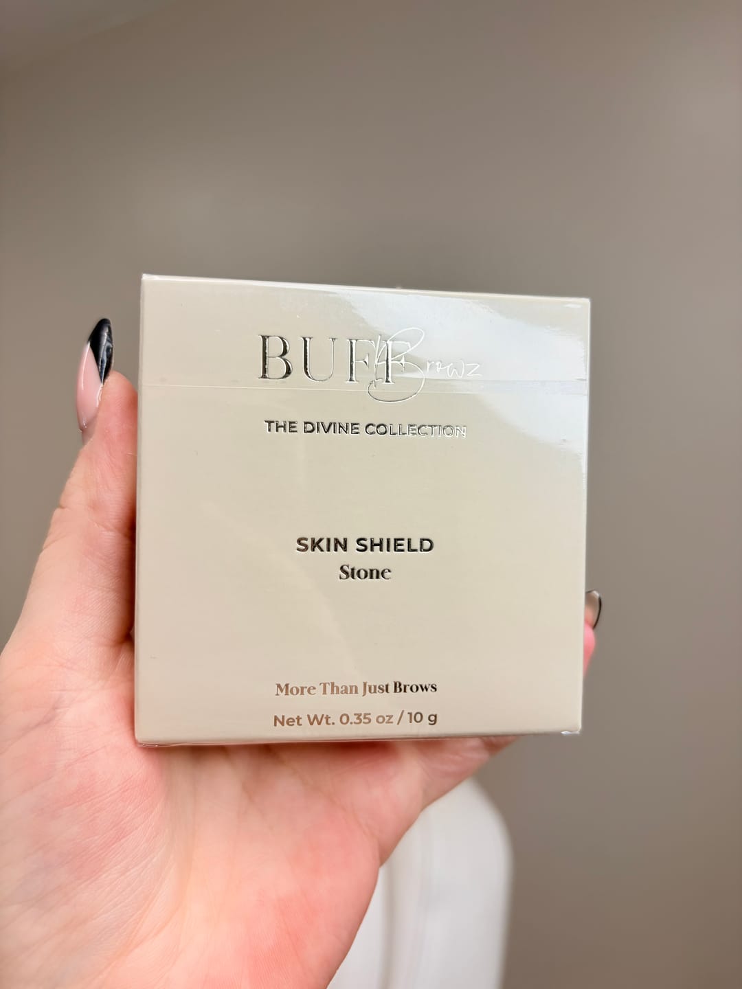 Recensione con foto di un cliente su The Beauty Mat® LAB Factor x Buff Browz - Vanilla