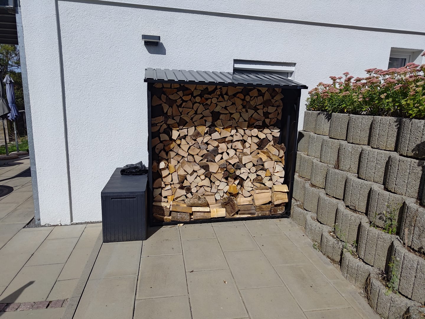 Customer photo review of Gartenzeit® Premium Kaminholzregal für den Außenbereich – 70 cm / 105 cm, extra stabil & wetterfest